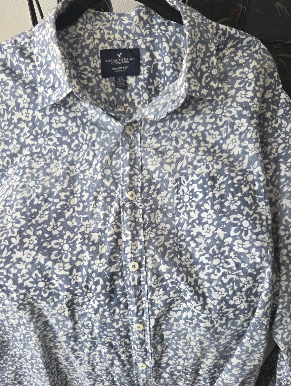 American Eagle Outfitters Blue and White Floral Button-Down Shirt
